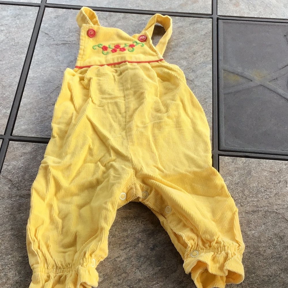 Vintage yellow corduroy jumper